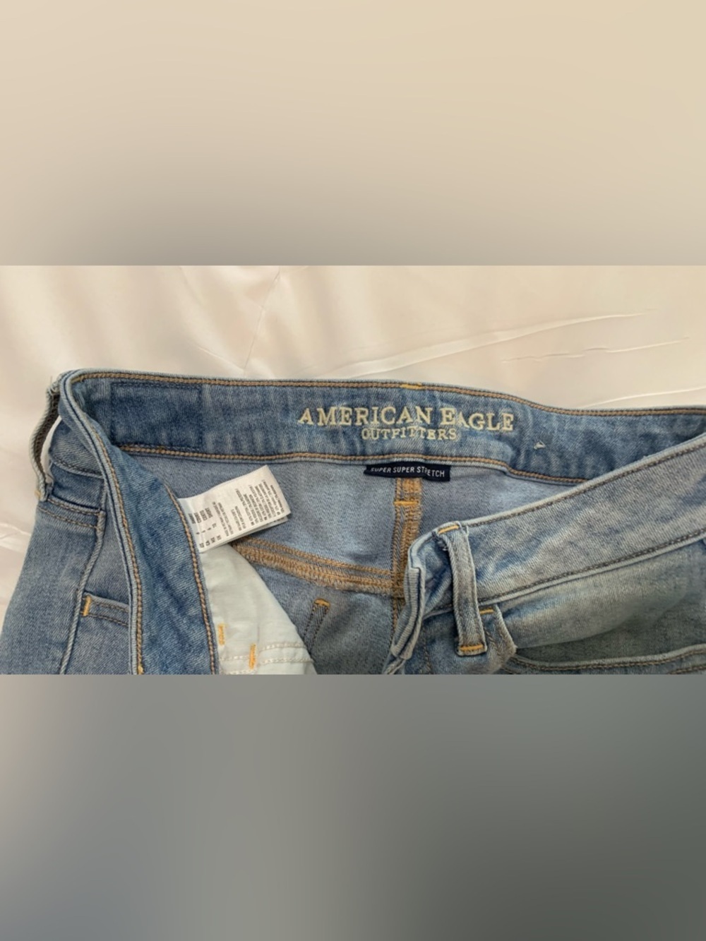 Preloved American Eagle Sz 6 Short Jeans - Picture 4 of 5